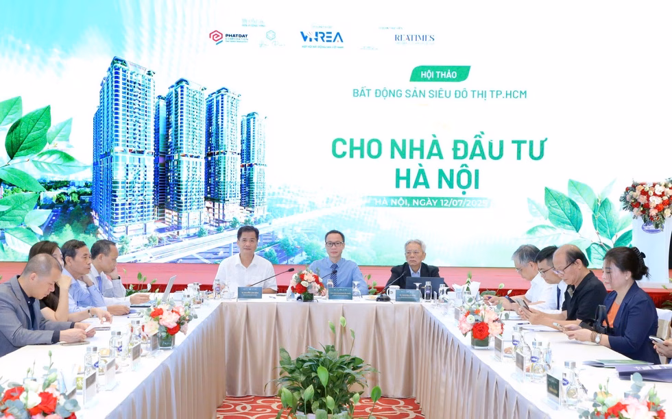 Toàn cảnh hội thảo Bất động sản siêu đô thị TP.HCM, ngày12-7 tại Hà Nội