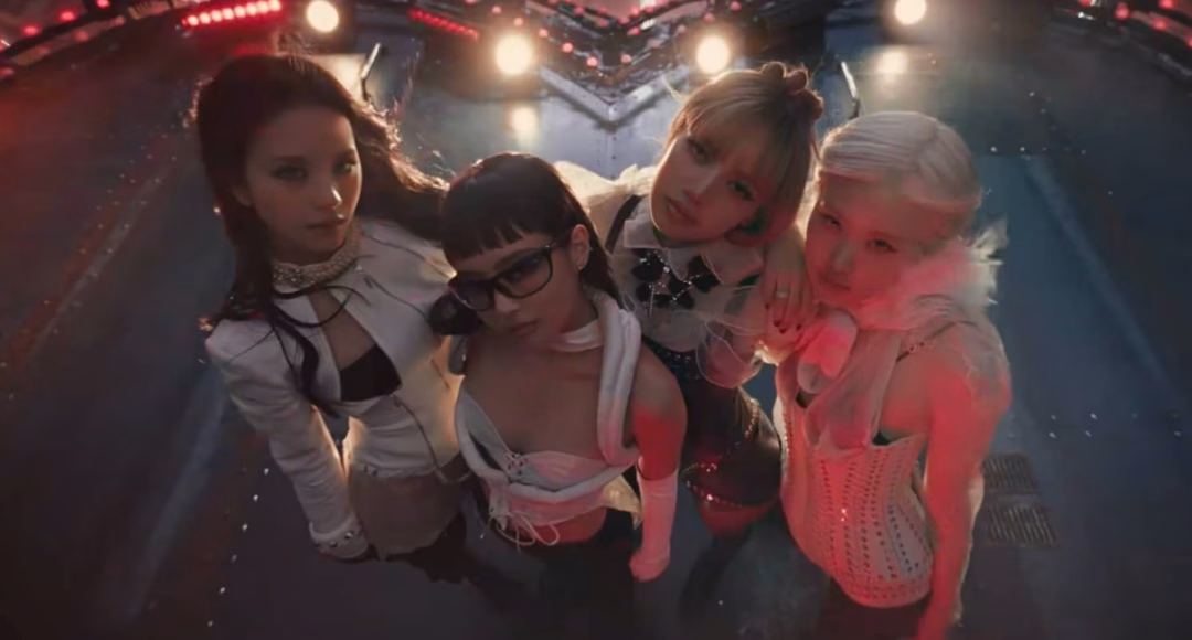 Trước thời điểm phát hành, nhóm cũng đã tung teaser MV Jump và nhận được sự quan tâm lớn từ công chúng