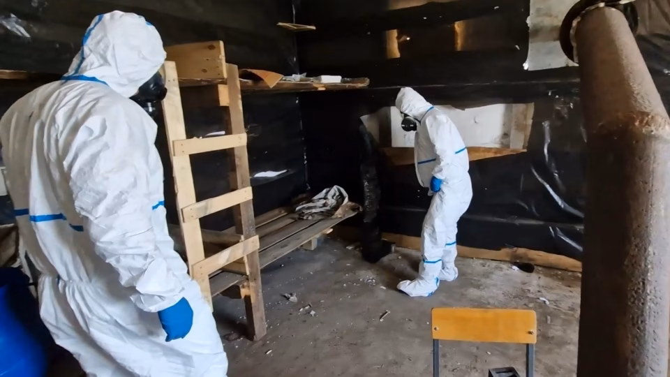chuyen gia Nga kiem tra phong thi nghiem tam thoi cua Ukraine, do bao ho chong doc, Nga to Ukraine su dung vu khi hoa hoc -fsb.jpg