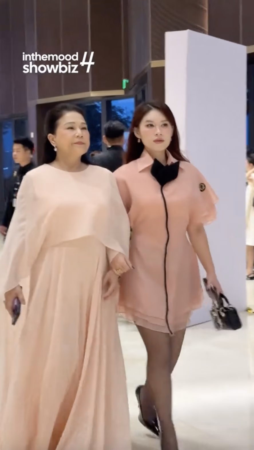 Ngọc Thanh Tâm gây tranh cãi vì mặc sai dress code đám cưới Đạt G – Cindy Lư (Nguồn: @inthemood4showbiz)