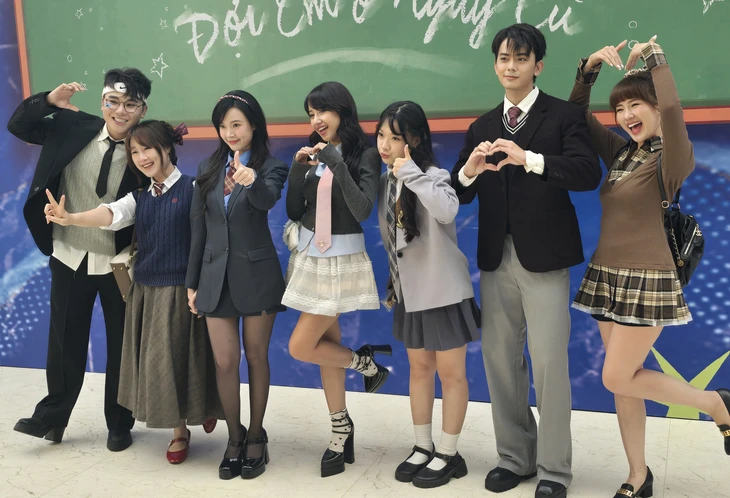 Midu sốc khi đóng phim về tuổi học trò và tình yêu thời teen Các diễn viên trẻ trong phim 1314 - Đợi em ở ngày cũ - Ảnh: HOÀNG LÊ