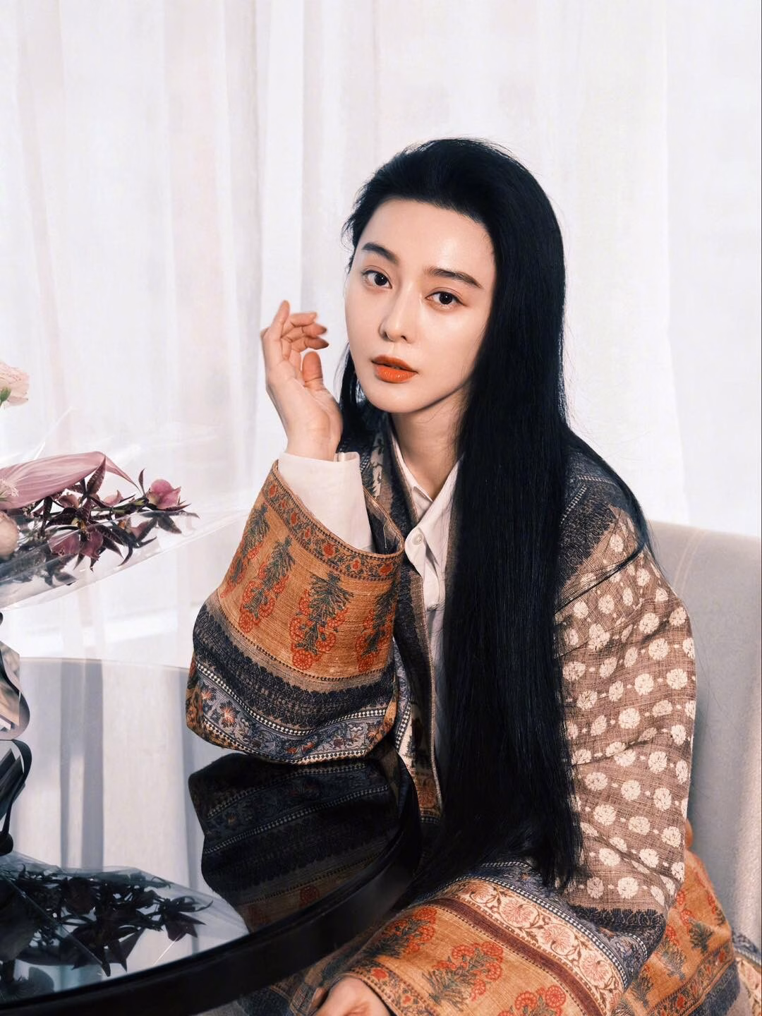 Phạm Băng Băng làm gì để vực dậy sự nghiệp sau bê bối trốn thuế? Phạm Băng Băng diễu hành trên xe TukTuk...