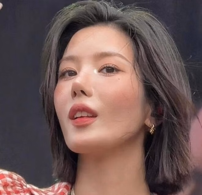 Cựu thành viên IZ*ONE Kwon Eunbi tung hints về comeback solo Đầu mũi còn nhọn hoắt và vô cùng "nhựa", lỗ mũi cũng bị kéo cao kỳ dị