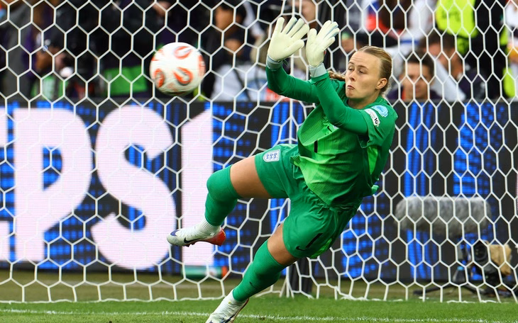 Chơi cả giải với chân gãy, Lucy Bronze cùng tuyển Anh giành ngôi vô địch Euro 2025 - Ảnh 3.