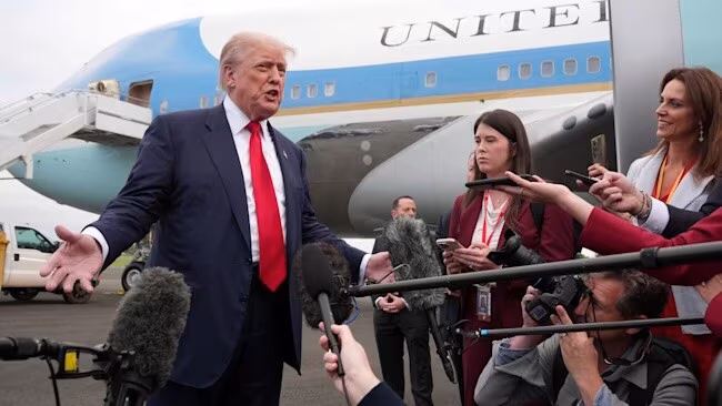 Tổng thống Trump hé lộ thời điểm gặp trực tiếp giữa Putin và Zelensky