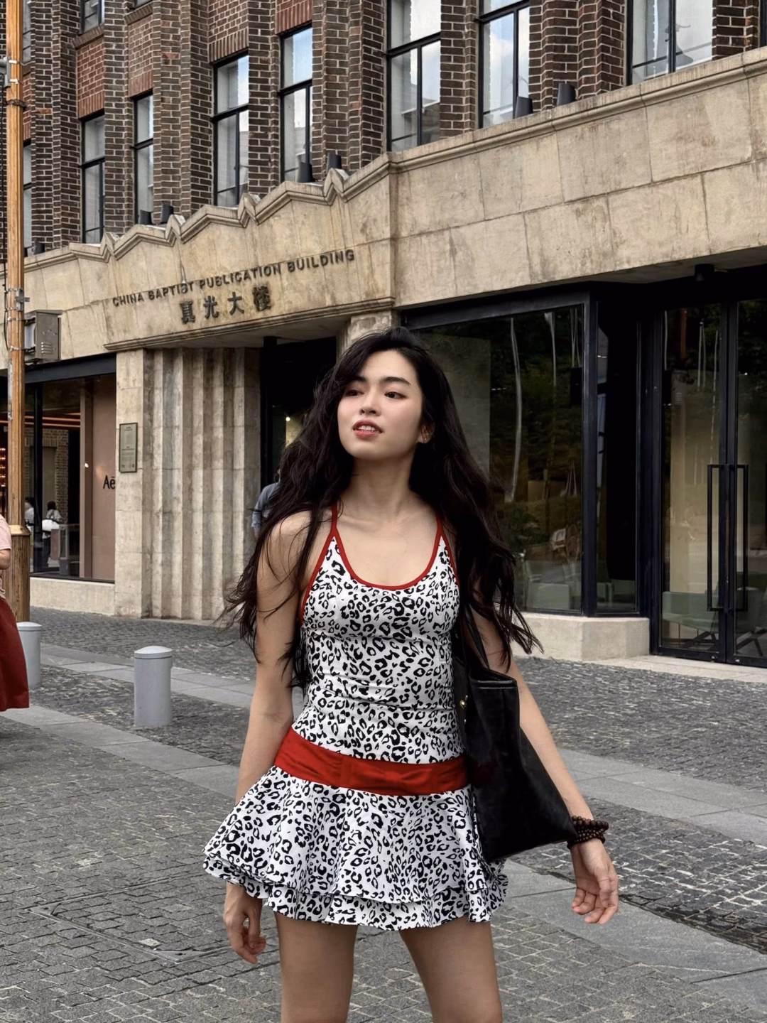 Vợ Công Lý lên tiếng về cách gọi tên chồng trong clip viral mạng Diễn viên Khánh Vân vi vu Thượng Hải, Trung Quốc.