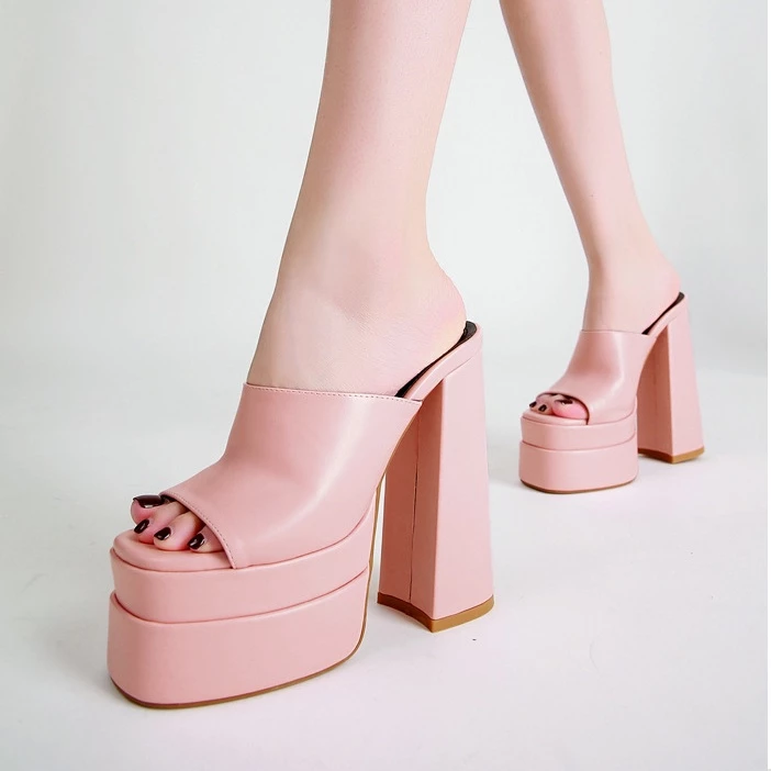 Mua giày gót dày mùa xuân như thế nào để không bị ‘dỏ đá’ chỉ sau một lần đi?