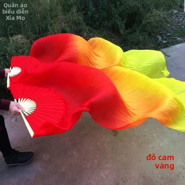 Làm thế nào để chọn quạt lụa múa phù hợp với trang phục cổ trang của bạn?