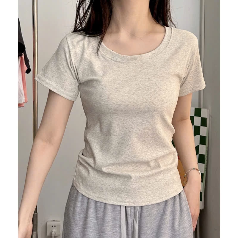 Tại Sao Áo Thun Dáng Lỡ Nữ Form Babytee Là Cứu Cánh Cho Người Băn Khoăn Sở Hữu Cơ Địa Không Gần Lý Tưởng