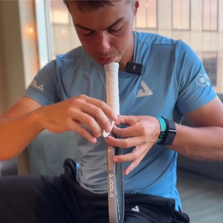 Tại sao dán chì viền vợt Pickleball lại quan trọng hơn bạn nghĩ?