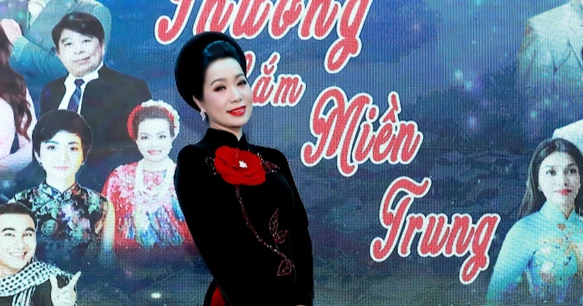 NSND Trịnh Kim Chi 55 tuổi: Đam mê nghệ thuật và sự ủng hộ trọn vẹn từ gia đình