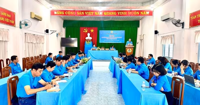 Vĩnh Long hỗ trợ 337 công nhân khó khăn với 337 triệu đồng nhân Tết 2026