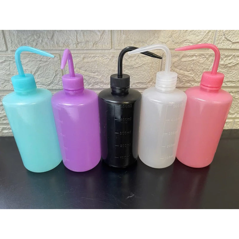 Làm thế nào để chọn bình đựng nước phù hợp cho lồng chim của bạn?