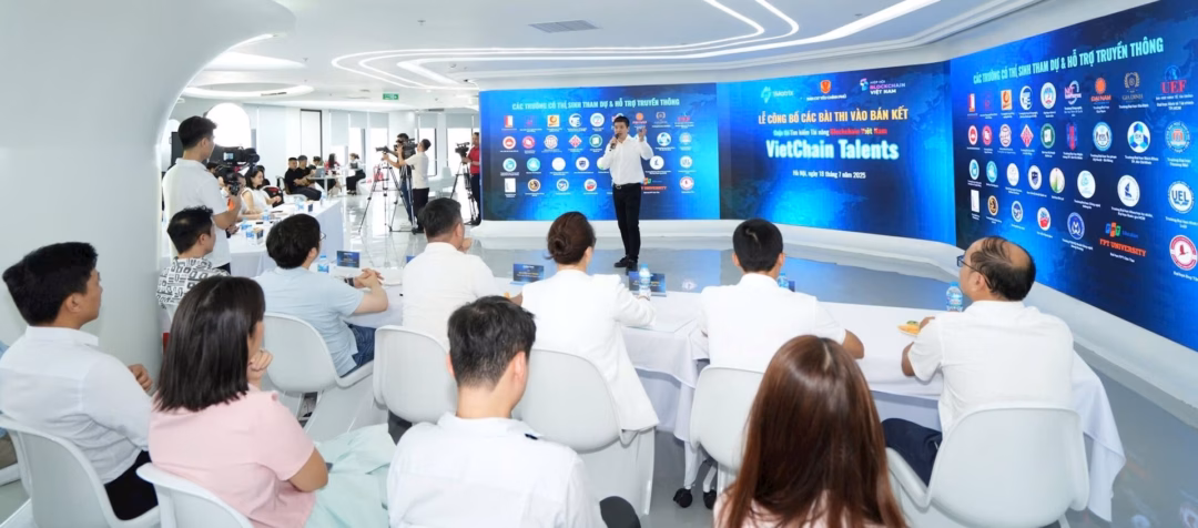 Theo ông Đỗ Văn Thuật, mạng VBSN hướng đến việc cung cấp các giải pháp blockchain toàn diện, chi phí thấp, dễ triển khai, phục vụ cho các doanh nghiệp - tổ chức dịch vụ công và tư