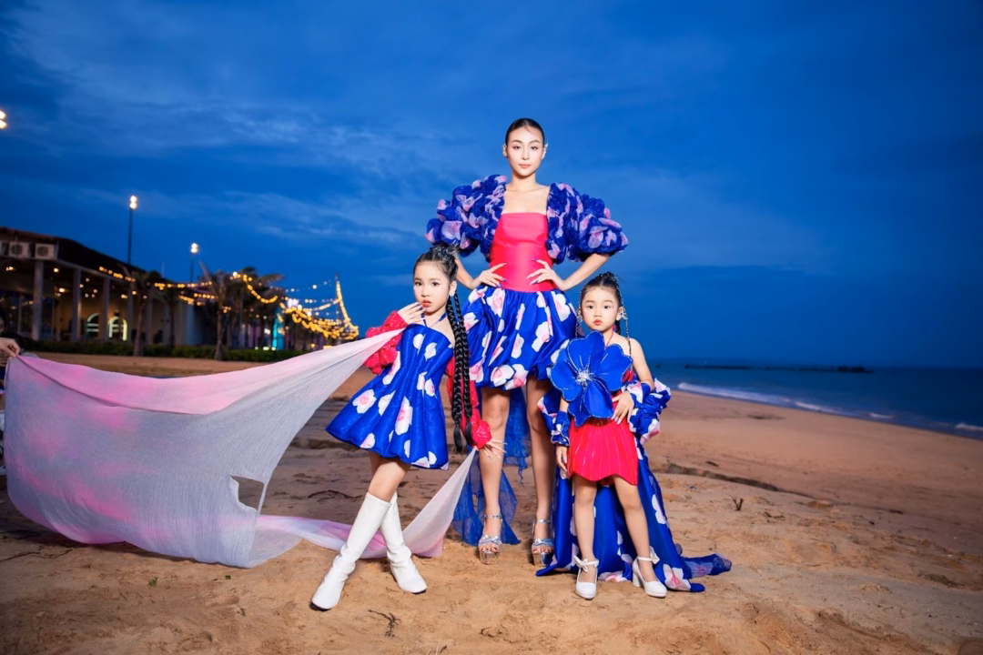 Hanna Ngọc Anh rạng rỡ trong BST “Floral Drift” tại NovaWorld Fashion Fest 2025 Hanna Ngọc Anh nổi bật bên cạnh Á Hậu Như Trần và Alice Hà Anh