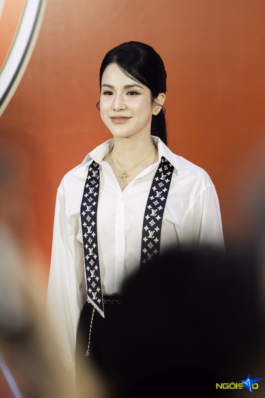 Kiều Minh Tuấn diện đồ消防, cùng dàn diễn viên tái hiện hình ảnh chiến sĩ quả cảm 'Chị đẹp' Diệp Lâm Anh đến chúc mừng các sao nam ra mắt show thực tế.