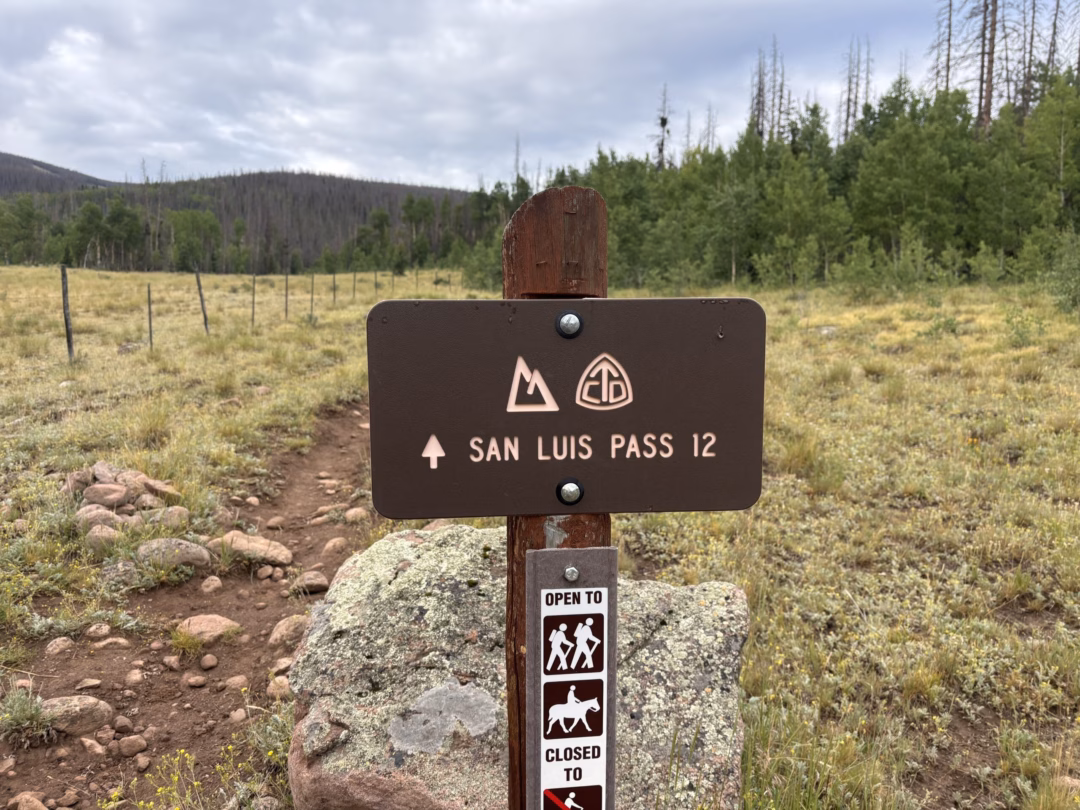 Leo núi ngắm cảnh San Luis, chinh phục đường mòn Colorado