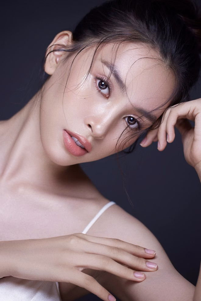 Cận gương mặt được cho là đạt tỷ lệ vàng của Hoa hậu Tiểu Vy