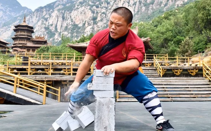 Trụ trì Thiếu Lâm Tự bị cáo buộc biển thủ và quan hệ bất chính Bê bối Thiếu Lâm Tự – biểu tượng võ học Trung Quốc lung lay - Ảnh 4.