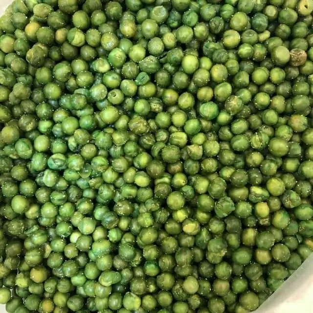 Đậu hà lan sấy giòn không chỉ là món ăn vặt: 5 điều cần biết trước khi mua