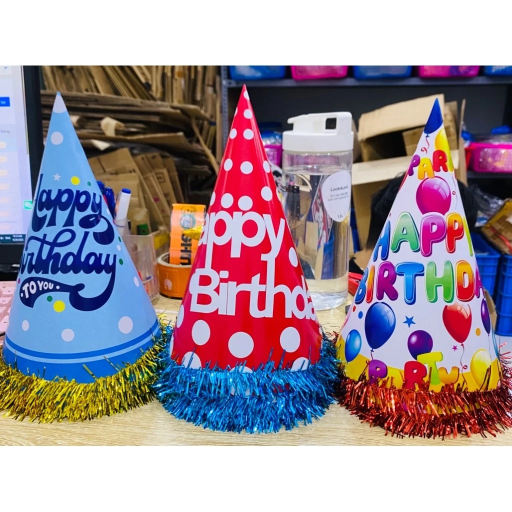 Mũ sinh nhật cho bé không cần siêu nhân công chúa – Lựa chọn thông minh cho bữa tiệc ý nghĩa