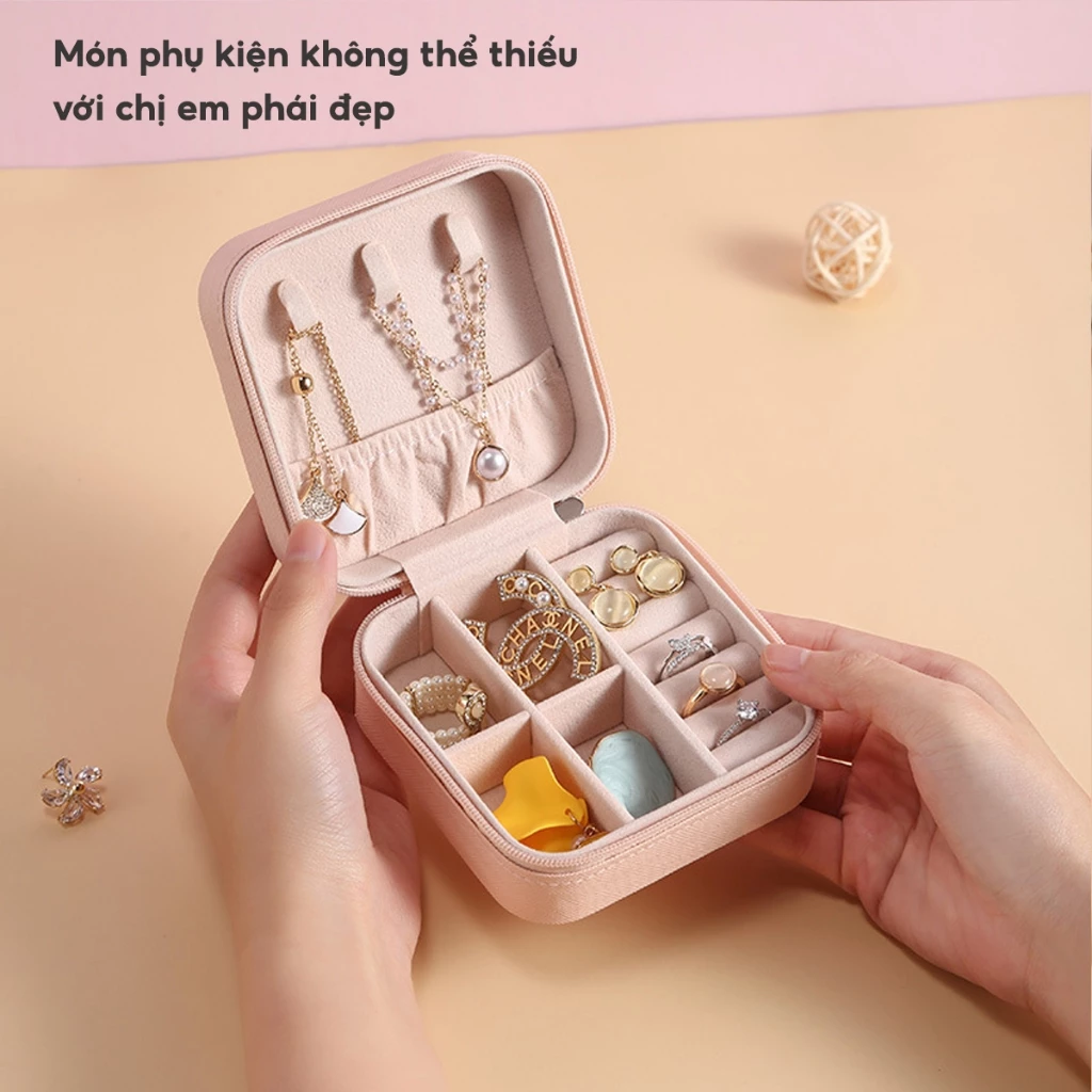 Làm thế nào để bảo quản trang sức khi đi du lịch mà không bị rối và mất?