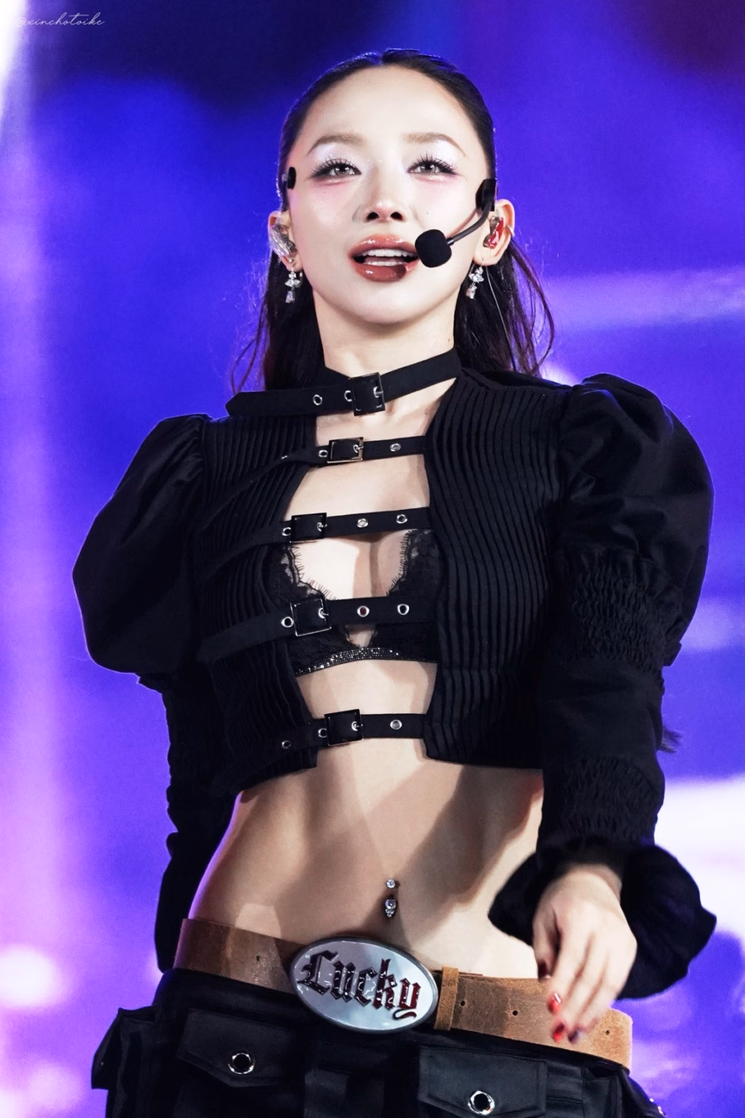 Đầm da Louis Vuitton Đầm da cúp ngực Louis Vuitton của Tóc Tiên