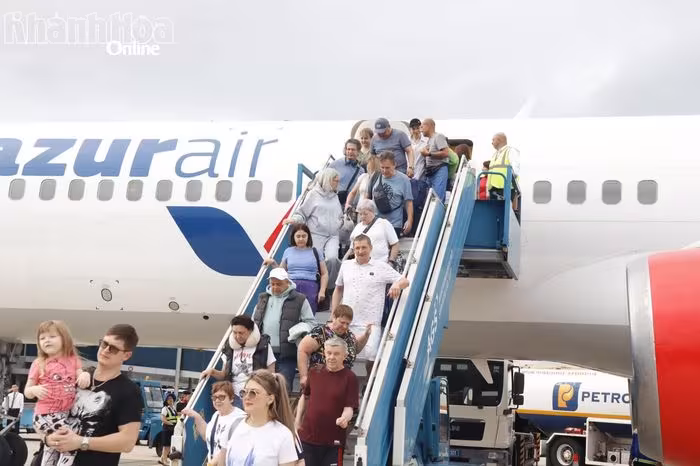 Khánh Hòa thu hút 506.000 khách Nga năm 2025 – Bứt phá du lịch