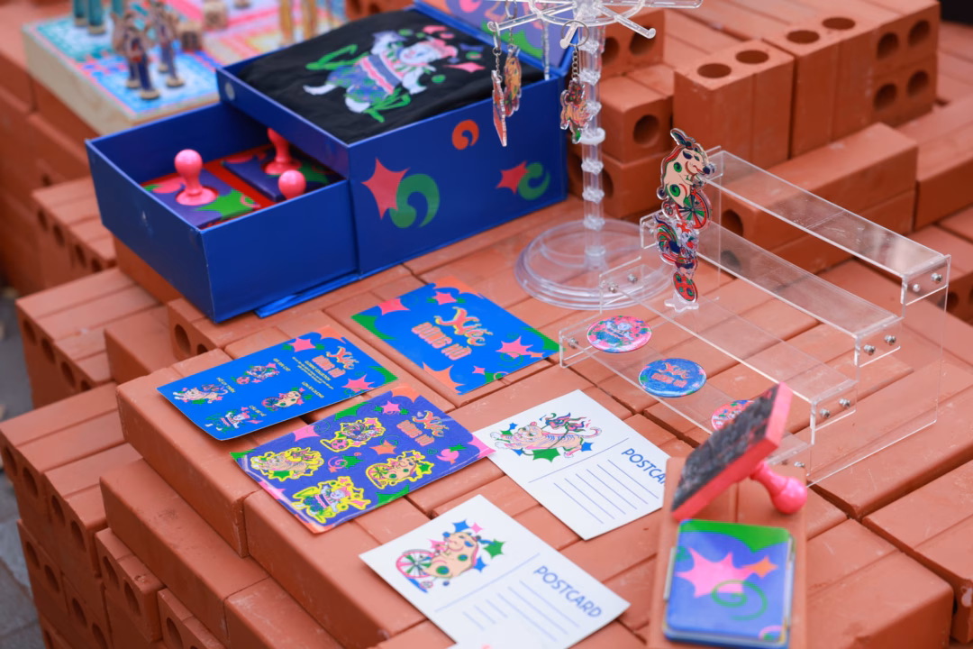 Trưng b&agrave;y c&aacute;c mẫu đồ thủ c&ocirc;ng hiện đại tại Tụ hội s&aacute;ng tạo