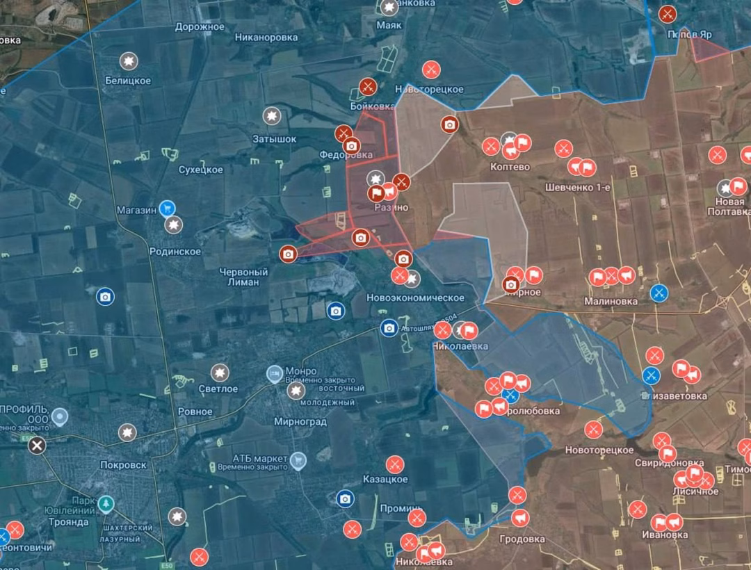 Bản đồ chiến sự Nga - Ukraine tại Pokrovsk ngày 15/7. Trong đó, Moscow kiểm soát phần màu nâu, các khu vực bao quanh bởi đường màu đỏ là nơi họ mới chiếm được nhằm khép vòng vây với lực lượng Kiev (Ảnh: ZOV Military).