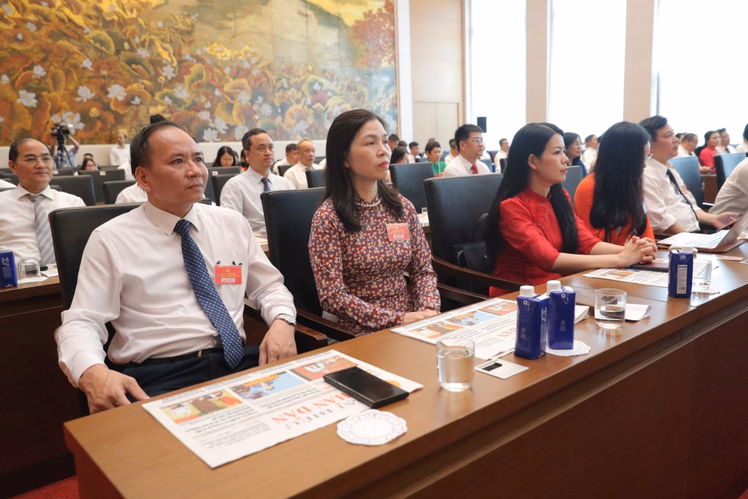 Quốc hội số: Đổi mới phương thức hoạt động để phục vụ người dân tốt hơn Đại biểu tham dự Đại hội. Ảnh: Hồ Long