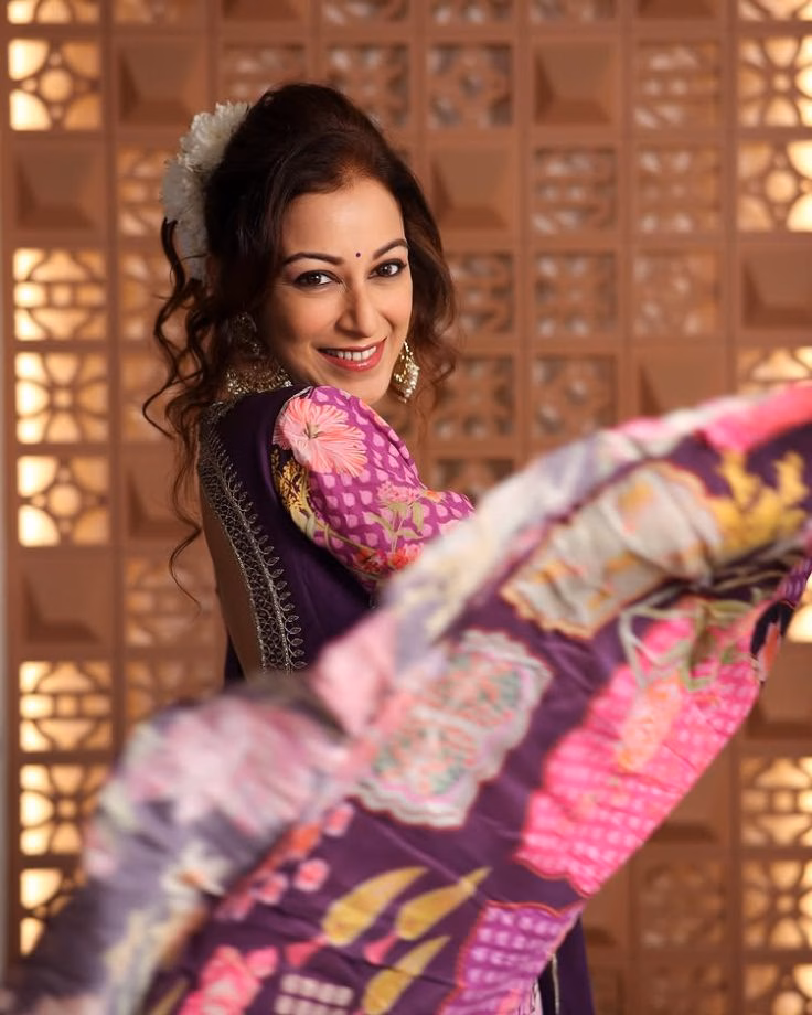 Sao Bollywood khoe sắc tại sự kiện thảm đỏ TMKOC's Munmun Dutta, Sunayana Fozdar & Palak Sindhwani Blossom In Ethnic Looks With Floral Hairstyles 957326