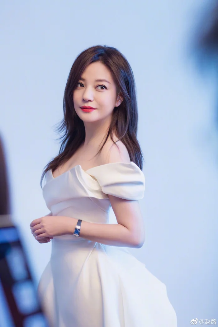 Khi còn trẻ, Triệu Vy đã từng sai lầm nhiều lần nhưng công chúng vẫn chọn tha thứ cho cô. (Ảnh: Weibo)