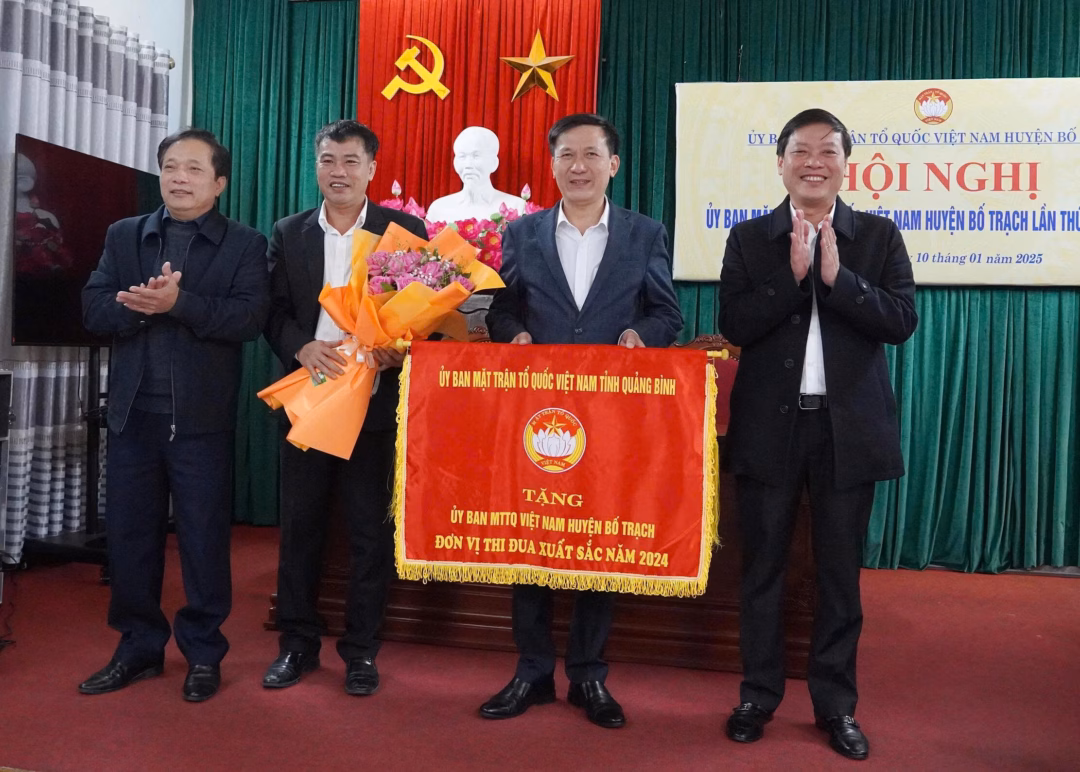 Bí thư Đảng ủy tận tâm với vùng biên giới Quảng Trị