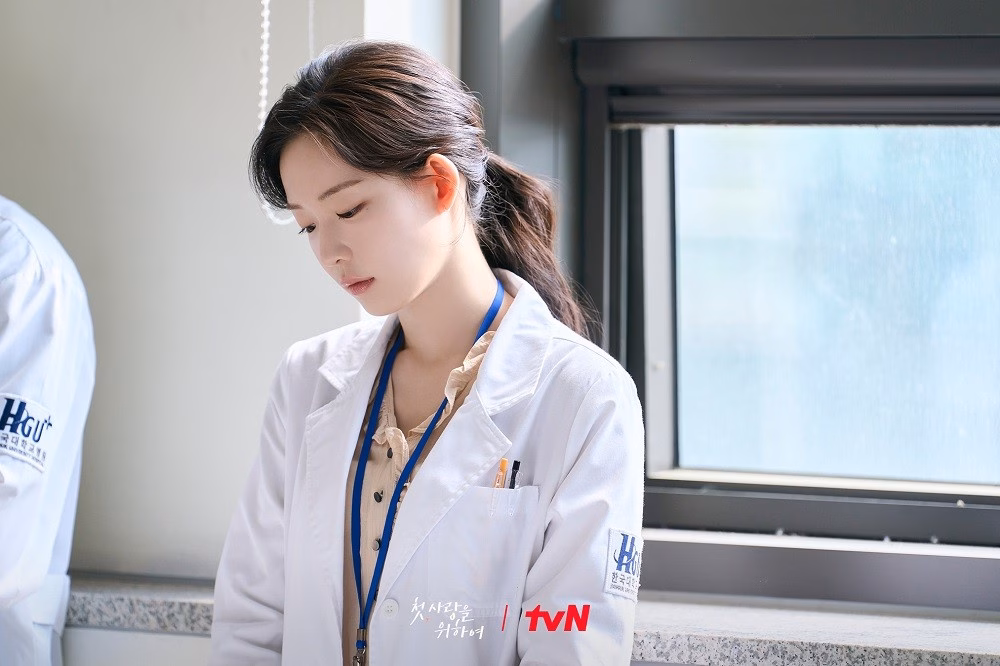 Phim Hàn tháng 8 ngập tràn diễn viên hấp dẫn, nào là Ma Dong Suk, Uhm Jung Hwa, Song Seung Heon