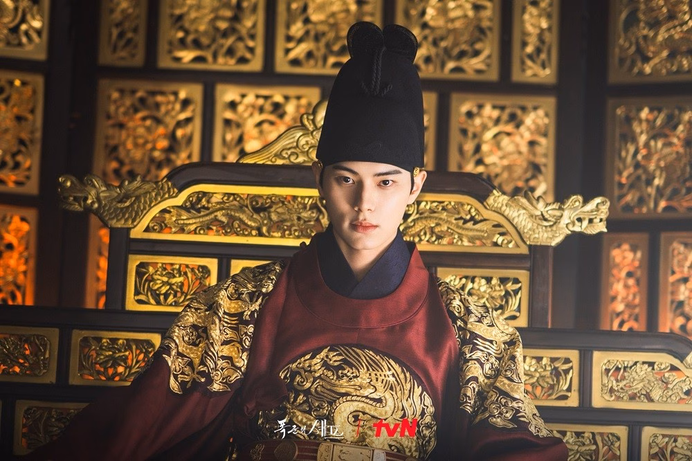 Phim Hàn tháng 8 ngập tràn diễn viên hấp dẫn, nào là Ma Dong Suk, Uhm Jung Hwa, Song Seung Heon