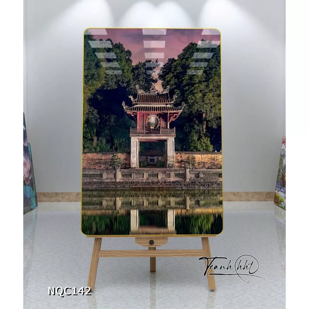 Làm thế nào để treo tranh gương Khuê Văn Các lên tường mà không làm vỡ gương?