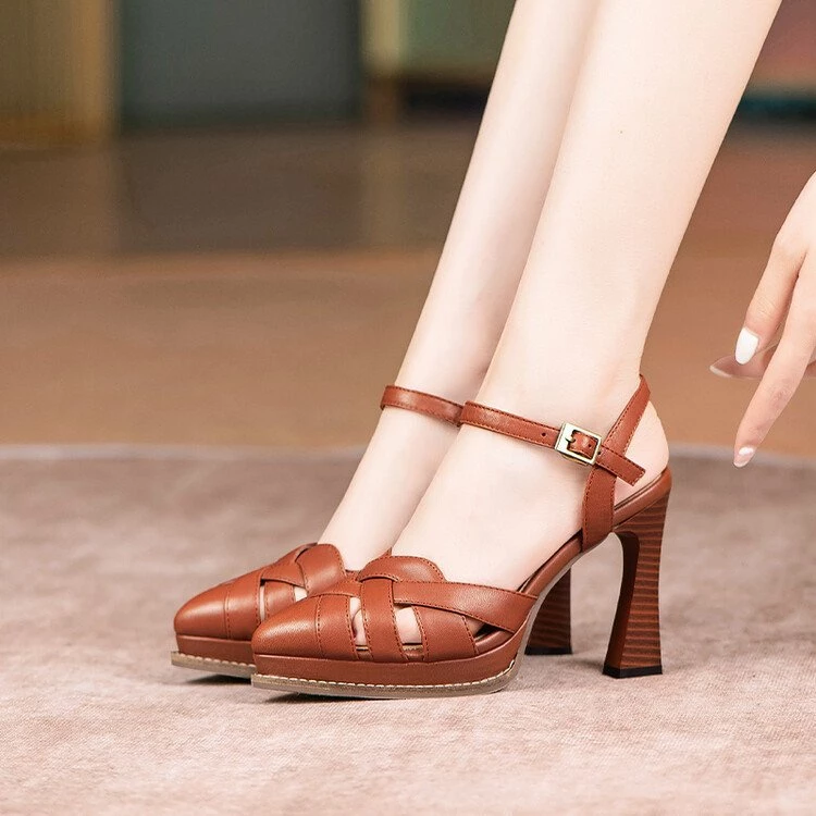 Mẹo chọn giày cao gót đế đúp bít mũi để không đau chân sau cả ngày dài