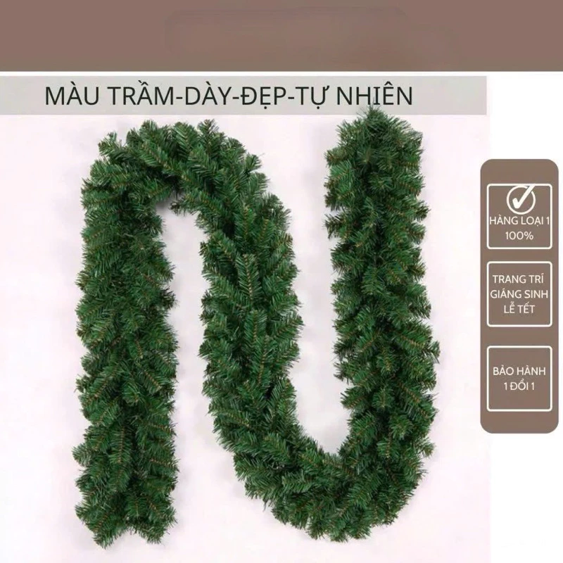 Làm vòng nguyệt quế Noel mà không cần mua sẵng dây thông, bạn đã nghĩ đến điều này chưa?