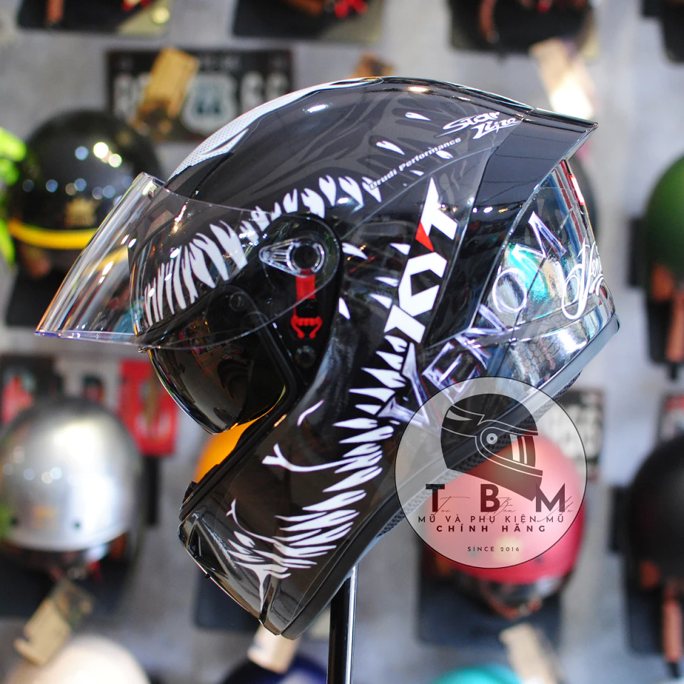 Làm thế nào để chọn mũ bảo hiểm fullface phù hợp cho người mới học xe máy?