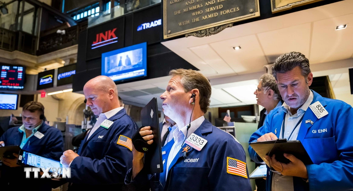 Dow Jones lập đỉnh lịch sử trong phiên giao dịch đầu năm 2026