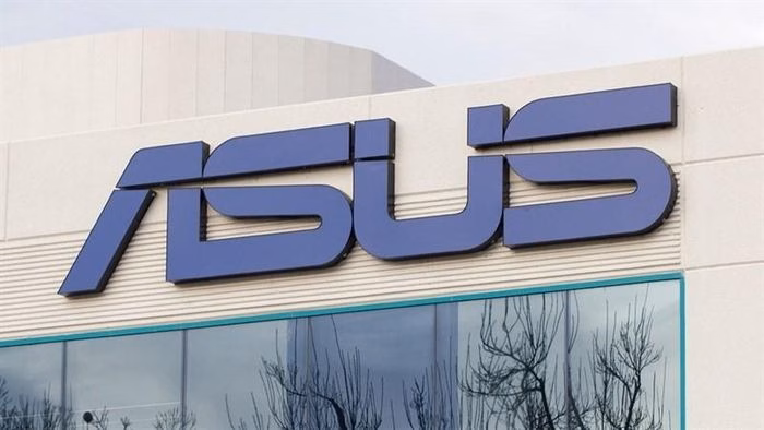 Khoảng trống sau quyết định của ASUS