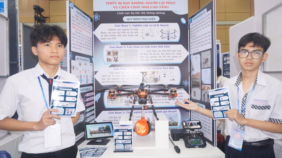 M&ocirc; h&igrave;nh drone chữa ch&aacute;y - Ảnh 3