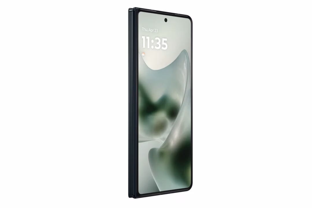 So s&aacute;nh thiết kế Razr Fold v&agrave; Galaxy Z Fold 7