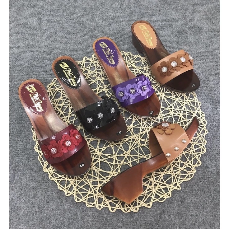 Mẹ Có Nên Mua Guốc Tăng Size Cho Người Trung Niên: Tôi Đã Học Được Gì Sau Khi Sử Dụng 6 Tháng