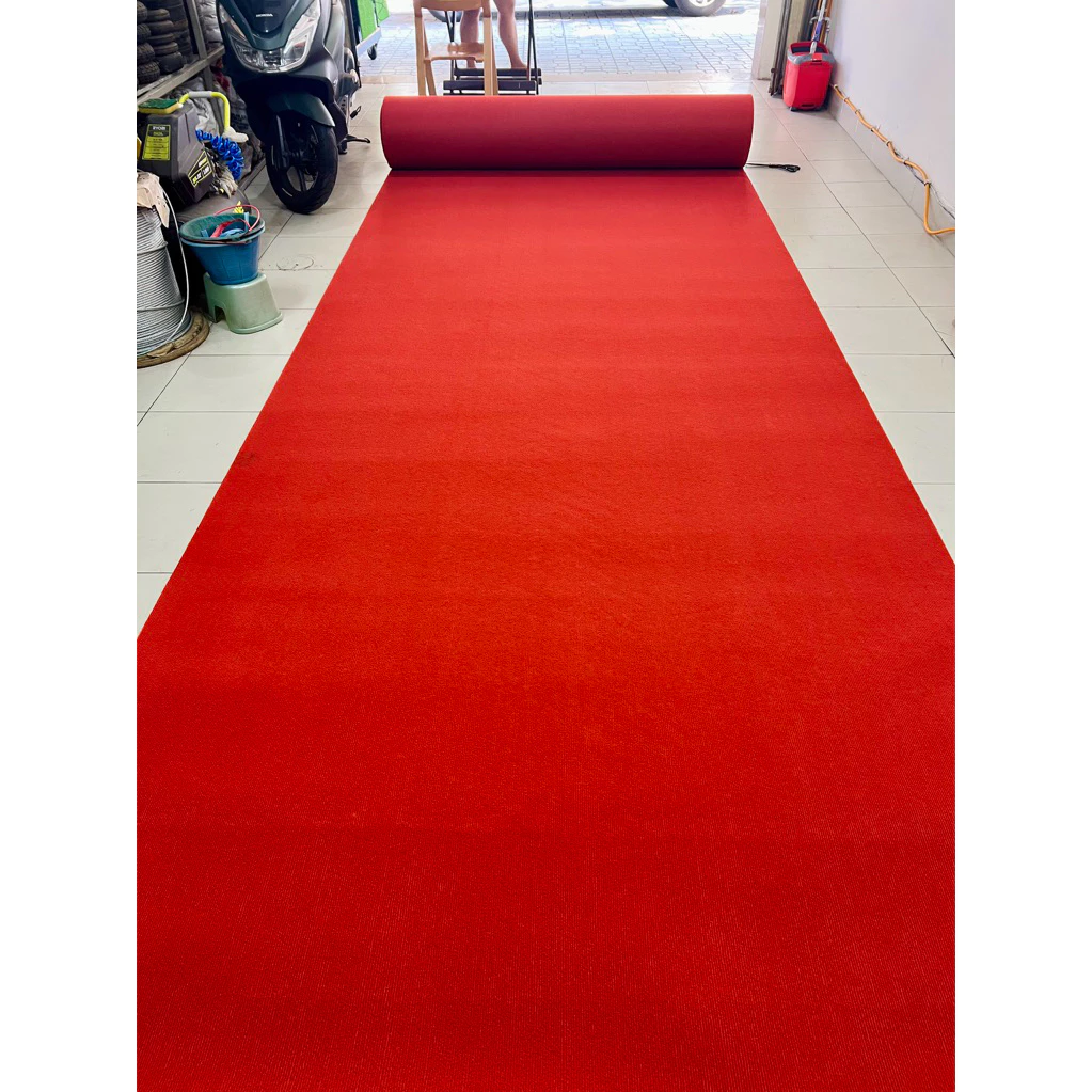 Độ bám của thảm đỏ rẻ trong lễ khai trương: một chi tiết ít ai để ý nhưng gây bất ngờ