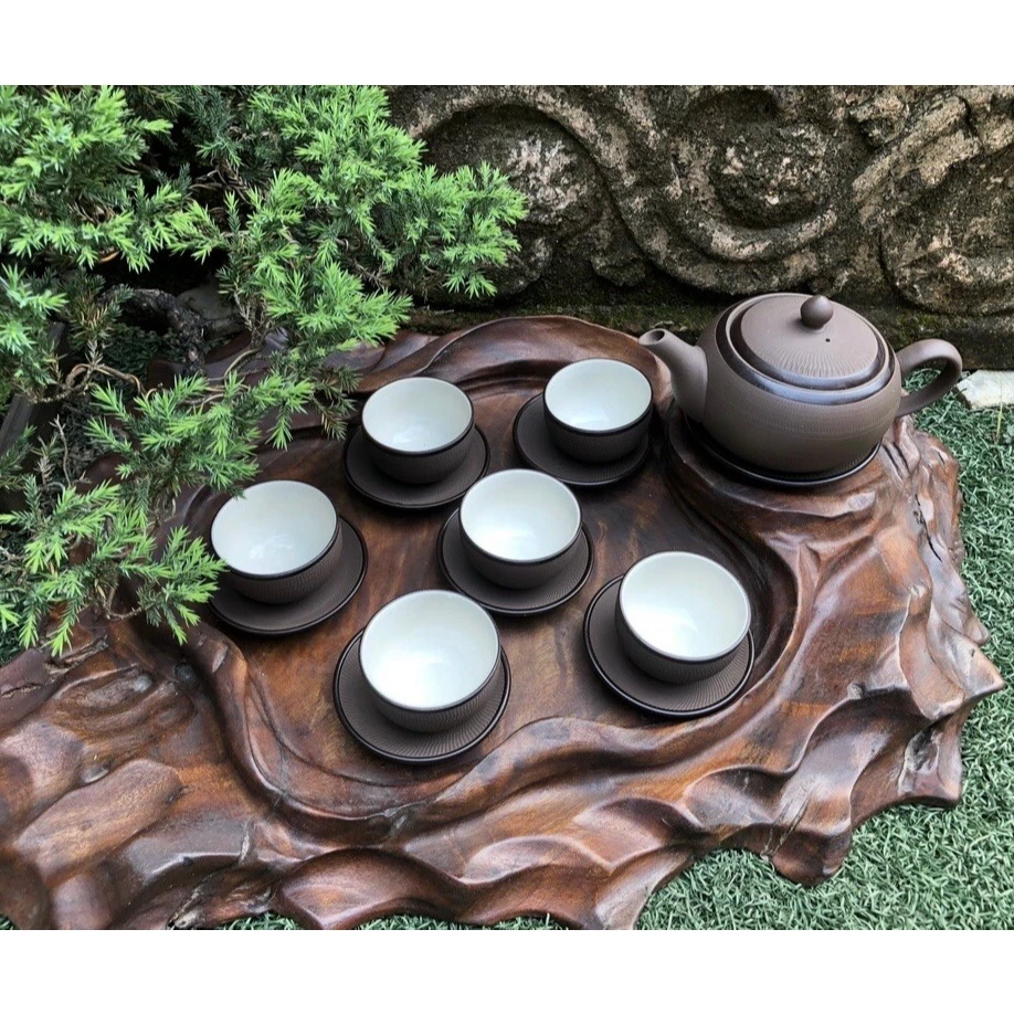 Bạn có thường nhầm kích thước khi mua bộ ấm chén gốm sứ thủ công? Bí quyết chọn size phù hợp cho căn bếp năm 2026