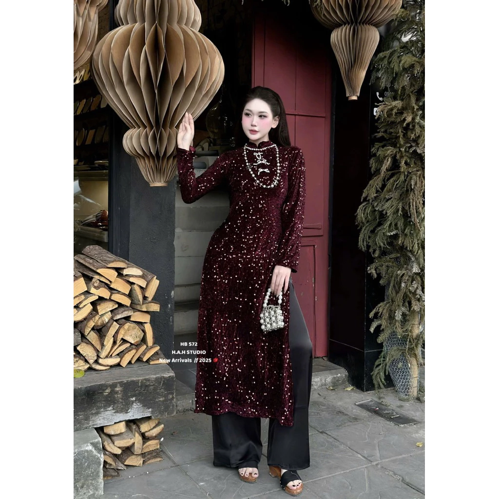 Những bất ngờ khi nơ kim sa trên áo dài Tết khiến việc ngồi lâu trở nên khó chịu