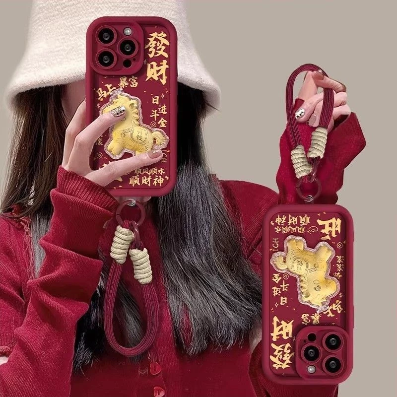 Những lúc tin rằng ốp lưng iPhone hình ngựa nhỏ mang lại may mắn, nhưng thực tế chỉ là yếu tố tinh thần.