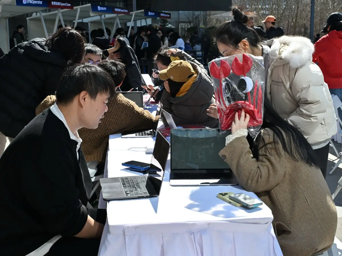 Bi kịch “Squid Game” nơi công sở: AI và làn sóng buông xuôi của giới trẻ Trung Quốc